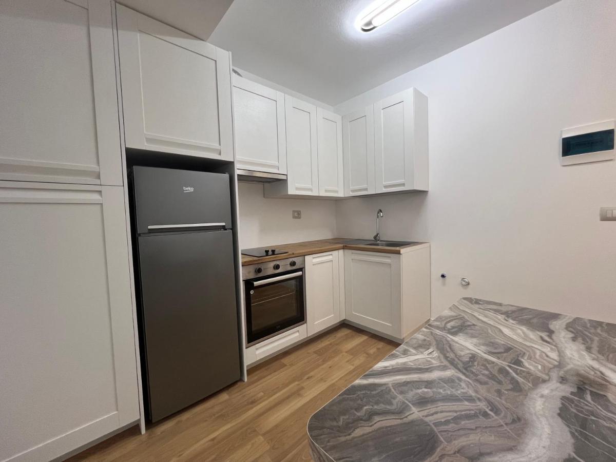Lana Studio Apartment Tirana Exterior photo