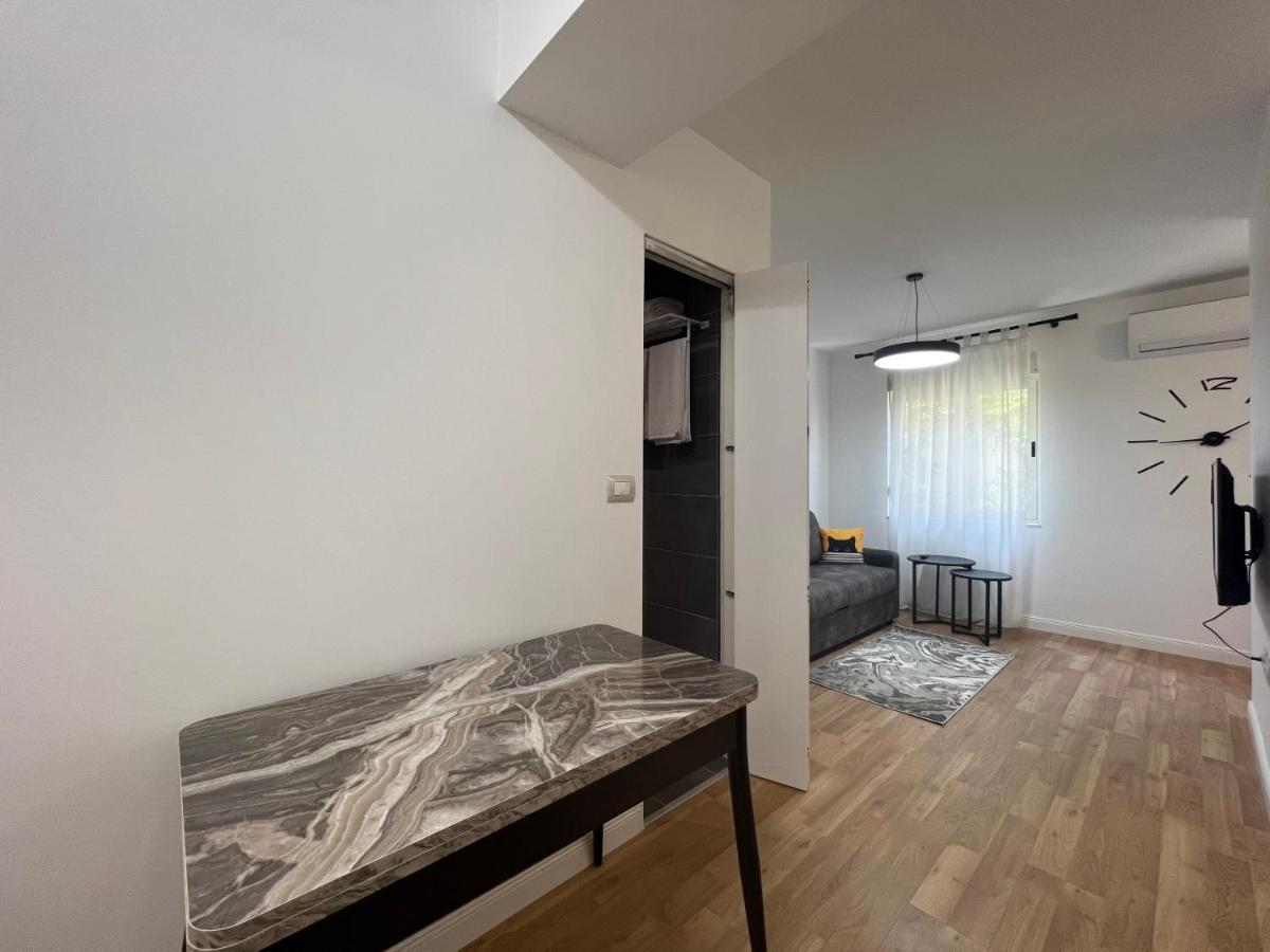 Lana Studio Apartment Tirana Exterior photo